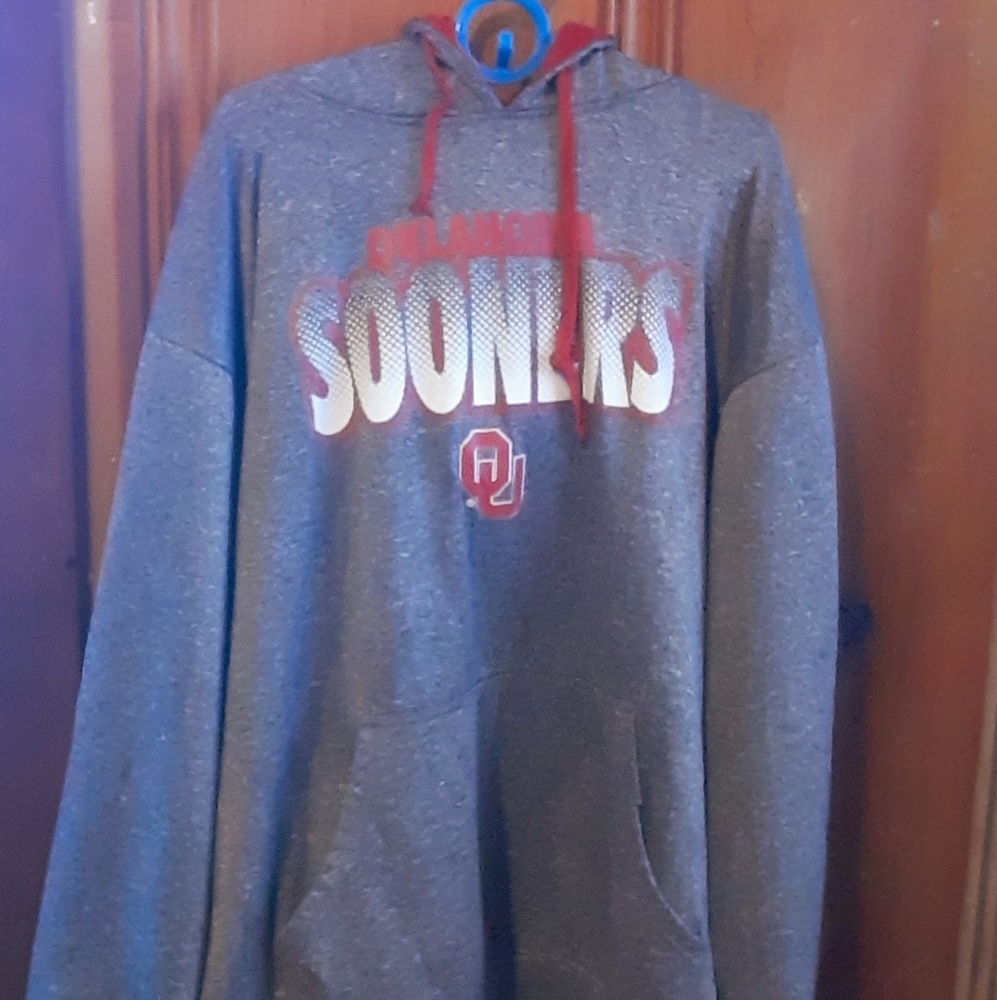 Oversized Oklahoma Sooners sweatshirt